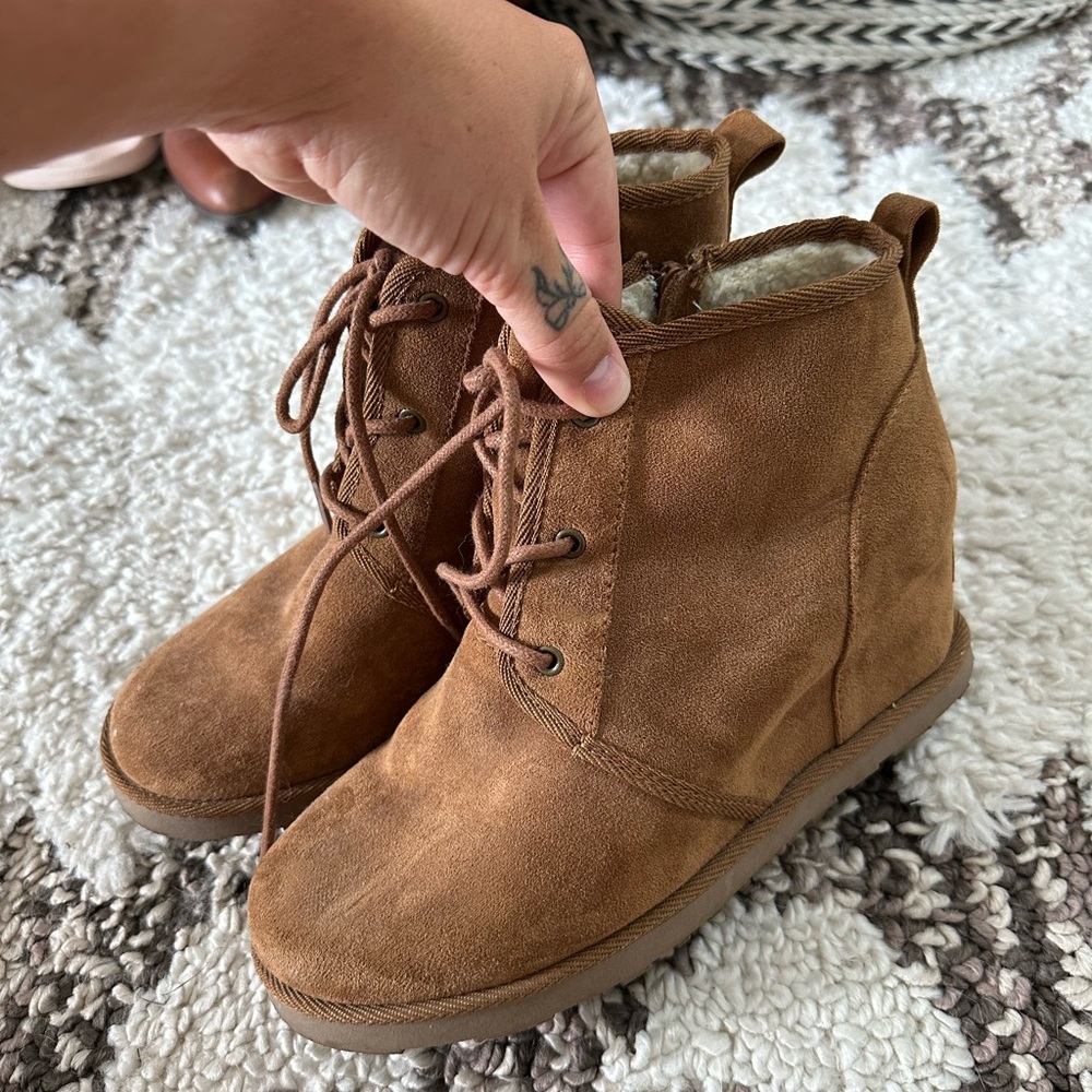 Dunes Wedged Boot